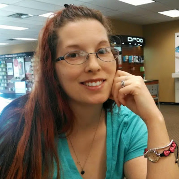 Meet your Posher, Andrea - Picture 1 of 1